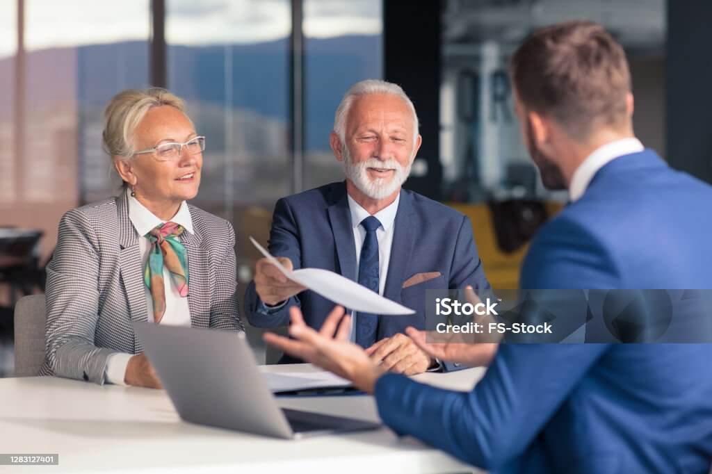 retired-federal-employee-with-paperwork